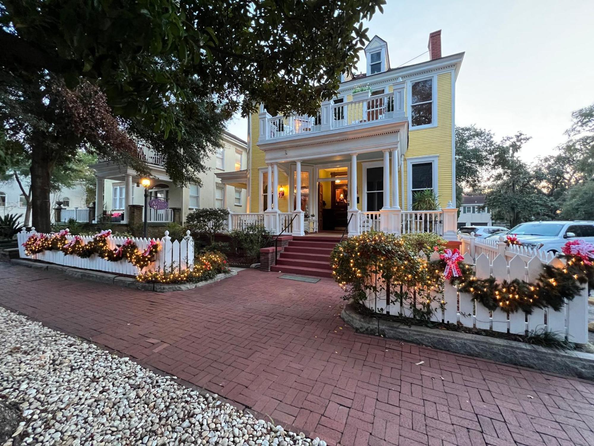 Azalea Inn And Villas Savannah Exterior foto